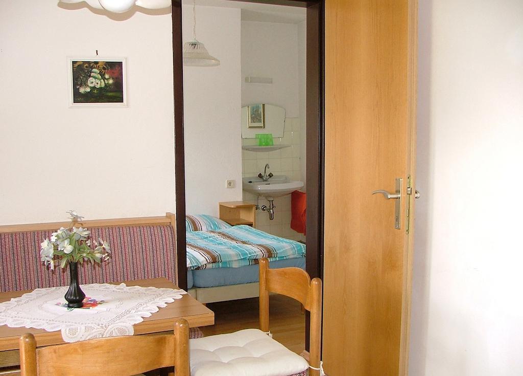 Pension Weiss Drobollach am Faakersee Habitación foto